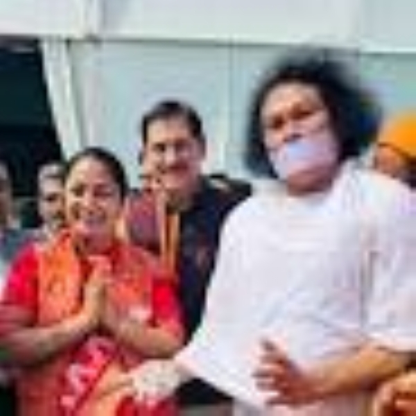 Acharya Lokesh Muni with Rekha Gupta