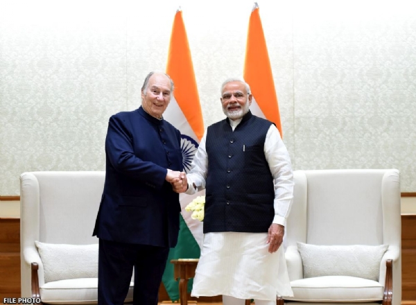 Prime Minister condoles the death of Karim Aga Khan