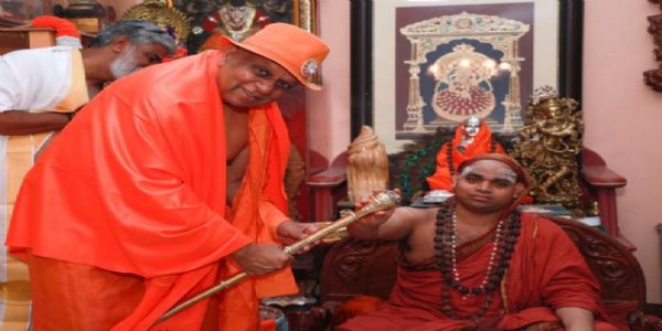 RajarishiModi receives blessings from all four Shankaracharyas at Maha Kumbh 