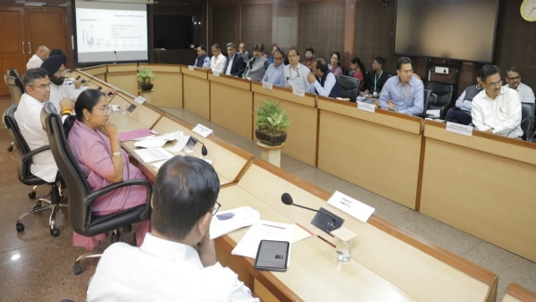 Delhi CM meeting with UD MCD