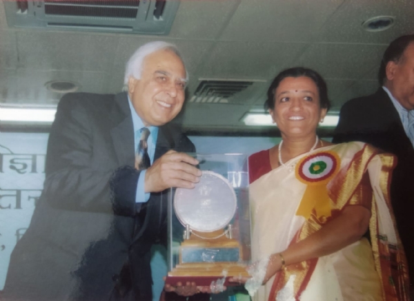 Bayala Beragu by Late Mrs Sumangala Mummigatti Bags Best Novel Award