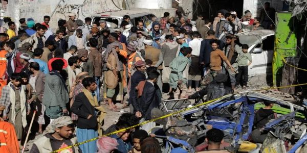 US air strikes on Yemen kill 12