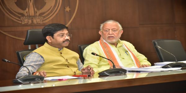 Half dozen companies awarded clearance to invest in UP: Minister Nandi