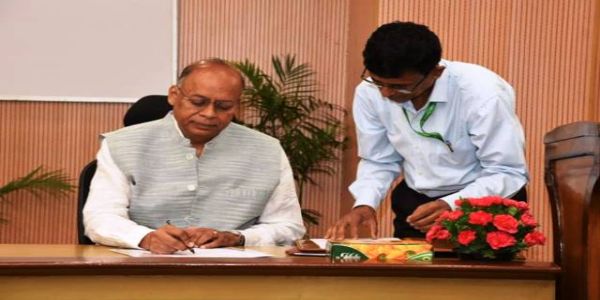 Former Defence Secretary Ajay Kumar Assumes Office as Chairman of UPSC