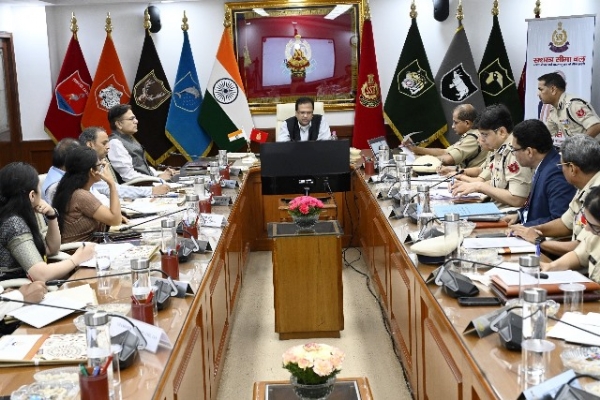 Central Home Secretary Govind Mohan chaired a review meeting at the SSB headquarters on Tuesday. Central Home Secretary Govind Mohan chaired a review meeting at the SSB headquarters on Tuesday.