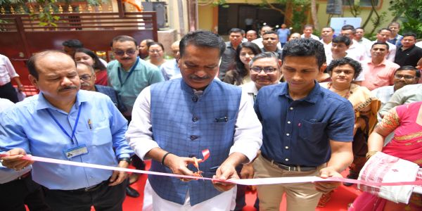 Health Minister Singhal inaugurated State Herbal Analysis Laboratory