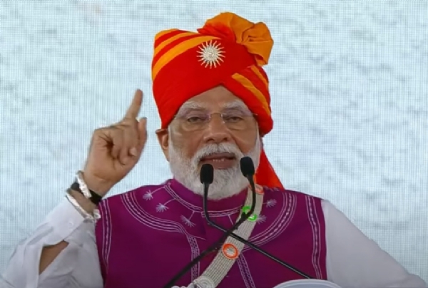 Prime Minister Narendra Modi addressing a public meeting in Dahod.