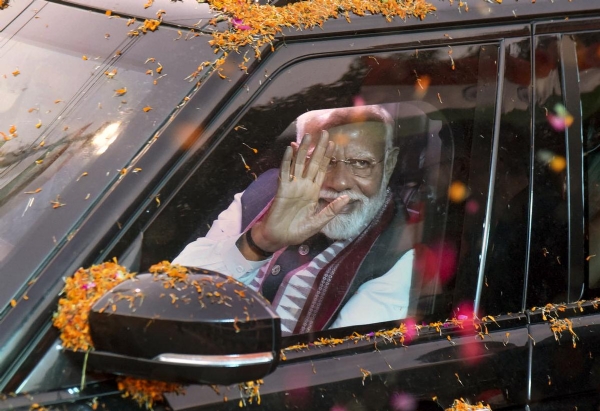 PM Modi during Mega roadshow in Patna