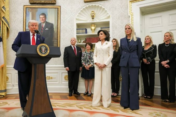 Trump pardons reality TV stars accused of tax fraud, politicians, a union leader, a rapper among many