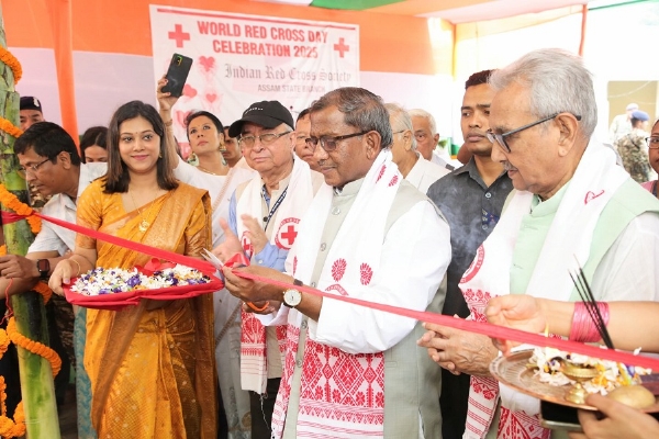 रेड क्रॉस महापुरुषों की प्रतिमाओं का अनावरण करते हुए राज्यपाल लक्ष्मण प्रसाद आचार्य। रेड क्रॉस महापुरुषों की प्रतिमाओं का अनावरण करते हुए राज्यपाल लक्ष्मण प्रसाद आचार्य।