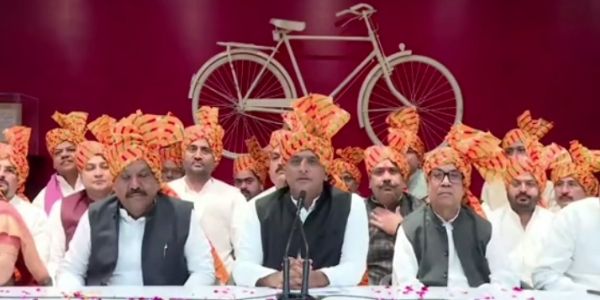 Akhilesh vows to install the biggest statue of Maharana Pratap upon coming to power in UP