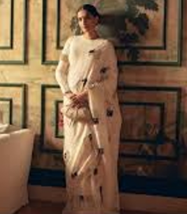 Tamil Script Takes Center Stage in Fashion