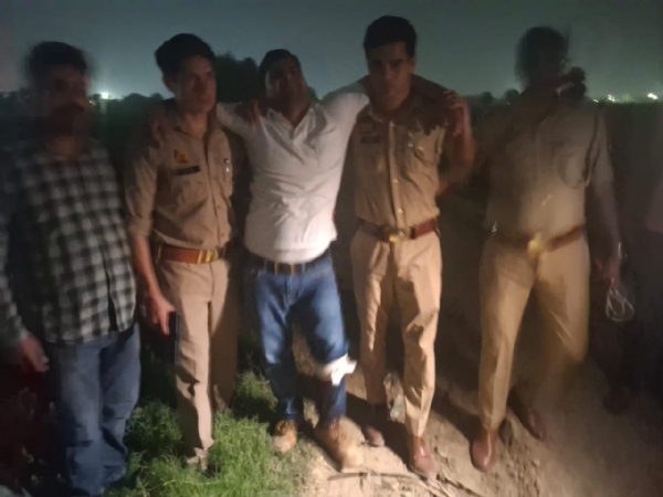 Cops arrest the absconding accused in the murder of constable