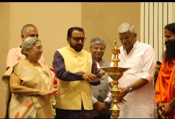 At the inauguration of the Yoga Connect Conference, Union Minister of Ayush Prataprao Jadhav and Union Minister of Culture Gajendra Singh Shekhawat. At the inauguration of the Yoga Connect Conference, Union Minister of Ayush Prataprao Jadhav and Union Minister of Culture Gajendra Singh Shekhawat.