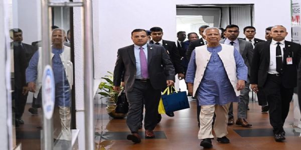 Yunus returns to Bangladesh amid political instability