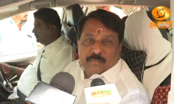 Tamil Nadu BJP Leaders Congratulate NEET Achievers