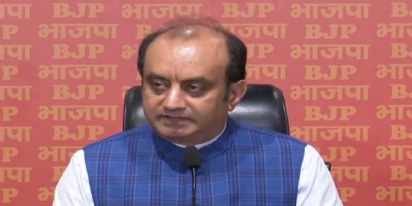 Centre notifies caste census; states can