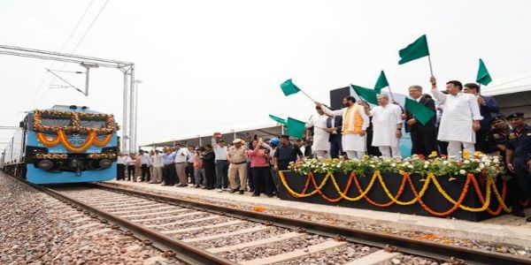 Railway Minister inaugurates largest automobile cargo terminal
