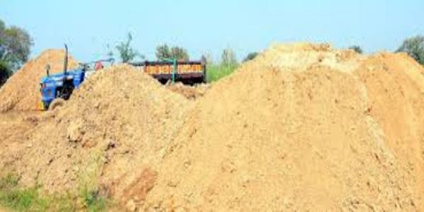 Illegal miners attacked SDM Ajay Yadav