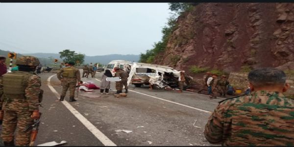 Two Killed, Nine Injured In Head-On Collision Between Tempo Traveller And Mini Truck