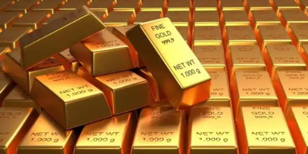 Gold prices continue to fall, no change in silver rates