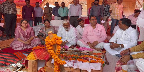 Minister Swatantradev Singh performs Bhoomi Pujan & laid foundation stone of govt office building of Vindhyadham Tirtha Vikas Parishad