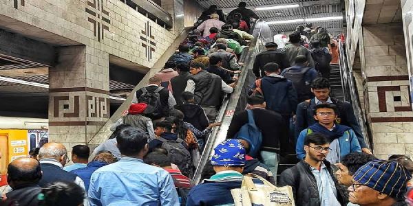 Torrential rain throws Kolkata Metro into chaos, thousands stranded