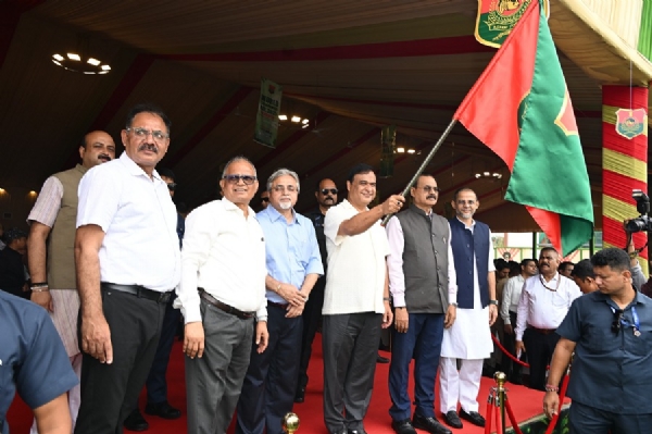 विश्व पर्यावरण दिवस पर आयोजित कार्यक्रम में शामिल मुख्यमंत्री डॉ हिमंत बिस्व सरमा।