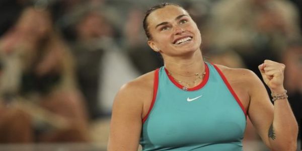 Aryna Sabalenka beats four-time champion Iga Swiatek