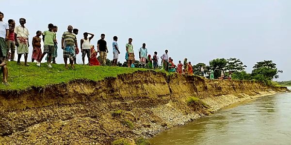 Panic among villagers due to river erosion