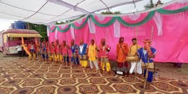 Prez experiencing festive atmosphere in Gorakhpur