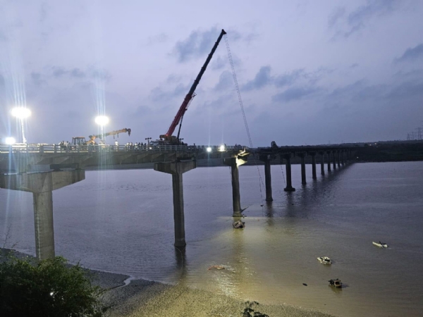 Gambhira Bridge accident death toll rises to 15; rescue ongoing.
