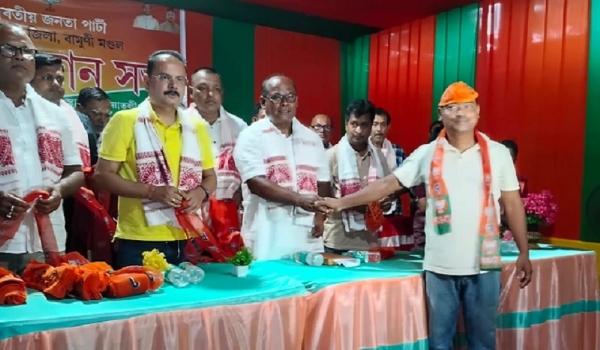 नगांव में भाजपा के सदस्यता अभियान की तस्वीर।