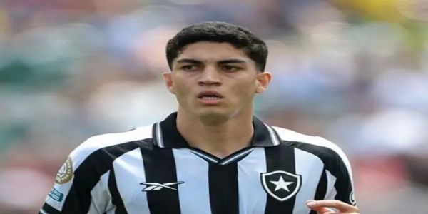Nottingham Forest signs Brazilian center back Jair Cunha