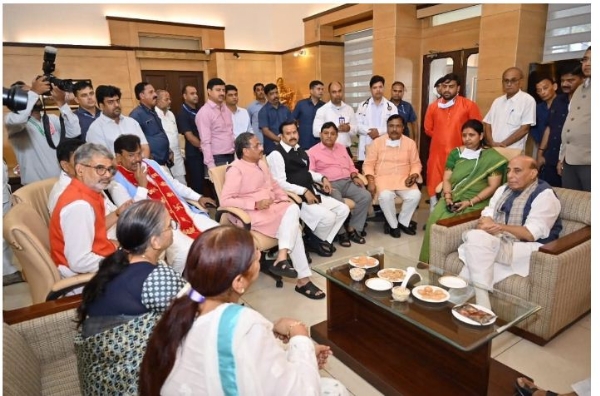 Rajnath Singh enquired about the health of former Legislative Council member