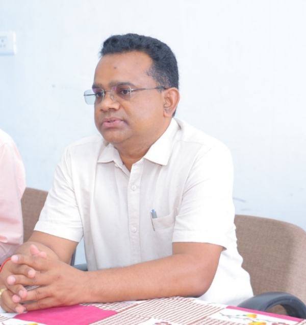 Assistant Commissioner Satyendra Singh Markam of the Tribal Development Department, Chhindwara.