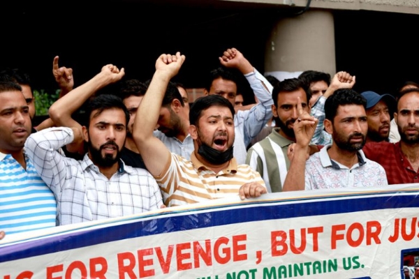 F&ES aspirants protest against delay in investigation in recruitment scam