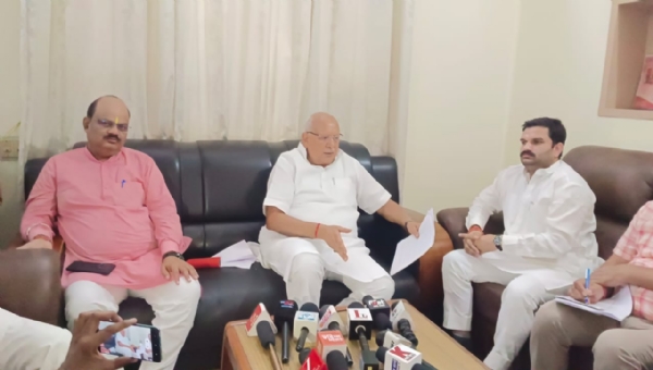 During the press conference, Agriculture Minister Surya Pratap Shahi