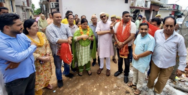 MLA Sham Lal Sharma conducts tour of Janipur, Barnai areas