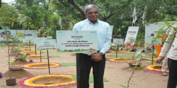 PM Modi lauds enthusiastic participation of esteemed judges in Van Mahotsav celebrations