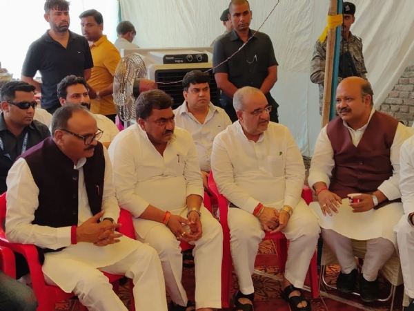 UP BJP chief & Dy CM met MLA Ajit Pal, express condolence