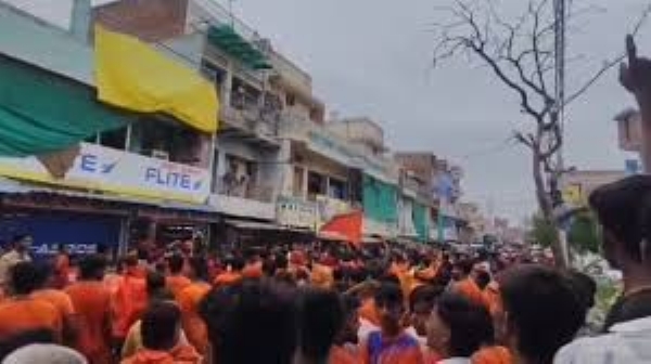 Protest erupts after Muslim trader thrashes Kanwariya in Varanasi