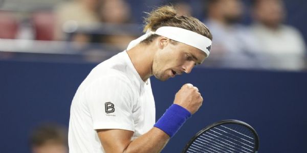 Zverev makes storming return after month-long tennis hiatus