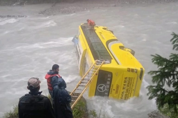Bus Carrying ITBP Personnel Falls Into Sindh River In J&K’s Ganderbal