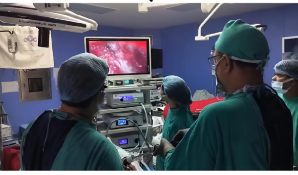 ENT Department of SRN Hospital, Prayagraj has successfully performed its first Transoral Endoscopic Hemithyroidectomy