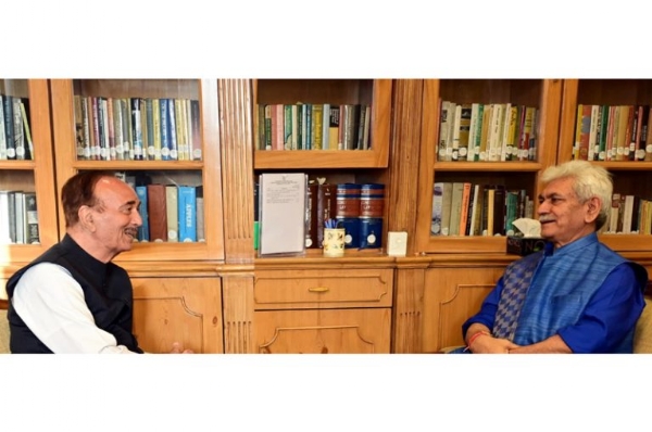 Azad, Chugh call on LG