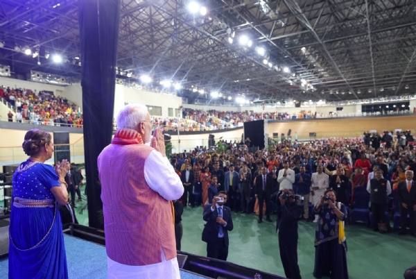Prime Minister Shri Narendra Modi addresses community programme in Trinidad & Tobago