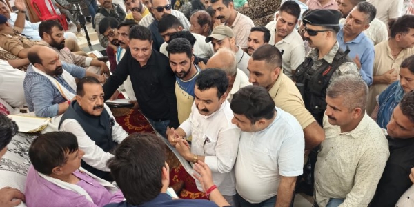 Dr Jitendra Holds Public Durbar, Announces AIIMS Jammu Outreach Centre For Basohli