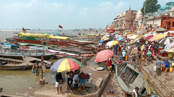 Devotees in the holy city of Kashi took a holy dip in the Ganga