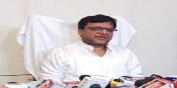 DM to decide closure of liquor shops: UP Excise Minister
